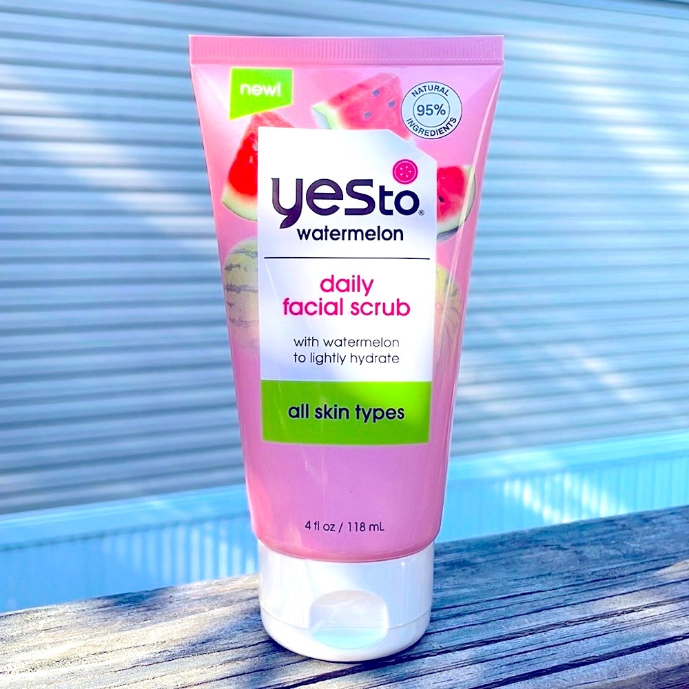 ⚜️YES To Watermelon Daily Face Scrub! NWT!